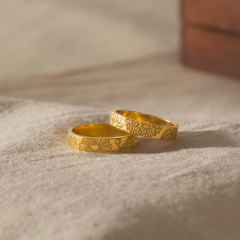Birth Flower Ring, Mom Gift, Family Flower Ring